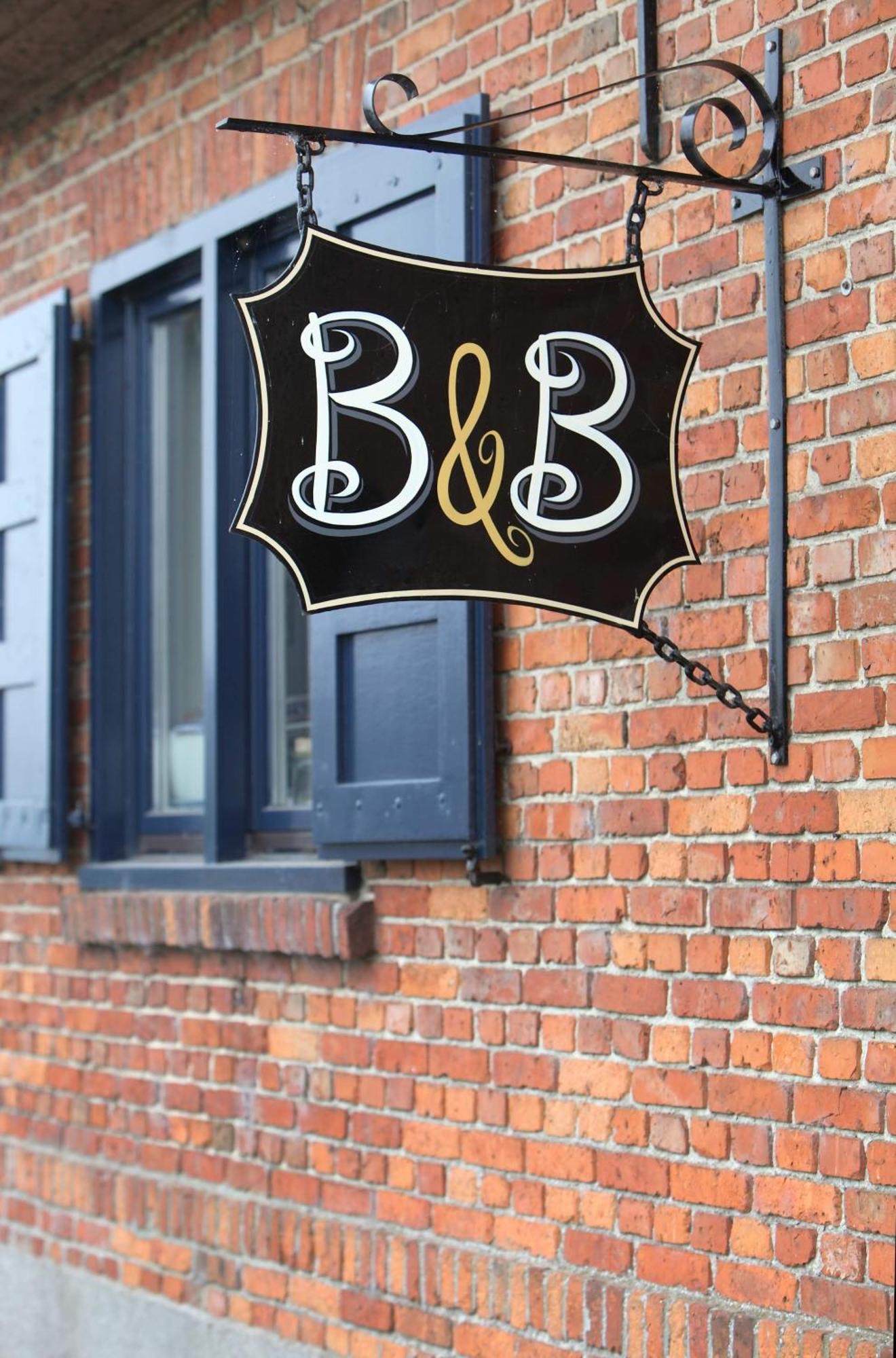 B&B Back2Front Boezinge 객실 사진